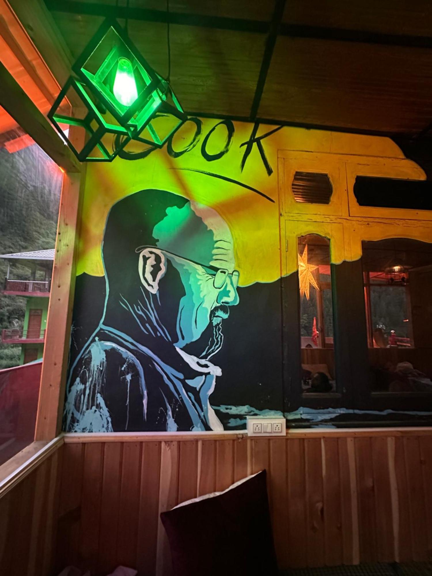 Pahadirovers Homestay & Cafe Kasol Exterior foto